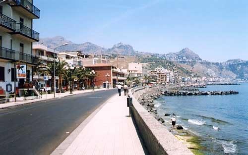 جيارديني ناكسوس B&B A Casa Di Amici المظهر الخارجي الصورة